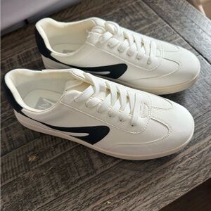 Dolce Vita White and Black Women’s Sneakers